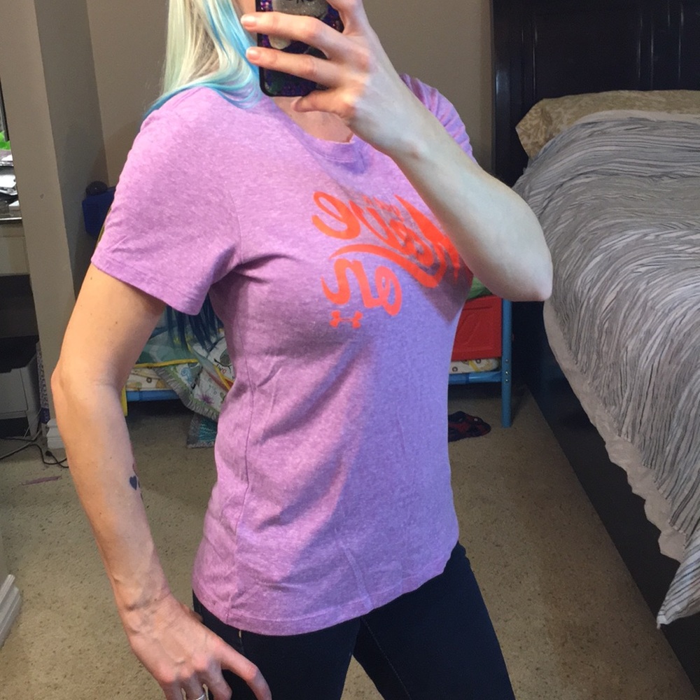Great condition workout shirt by Under Armour - Picture 2 of 8